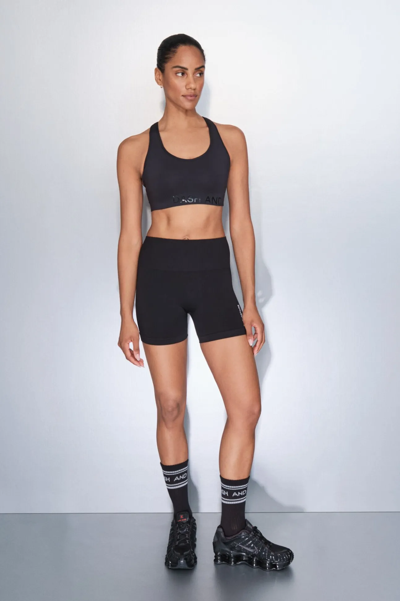 Sujetador deportivo 4D Stretch mayor cobertura negro