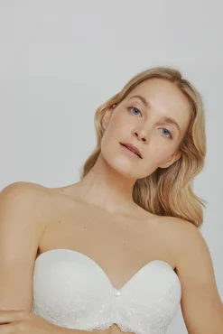 Sujetador Ivette Bridal sin tirantes con push up en blanco