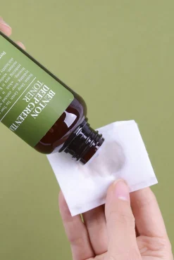 Tónico de té verde profundo