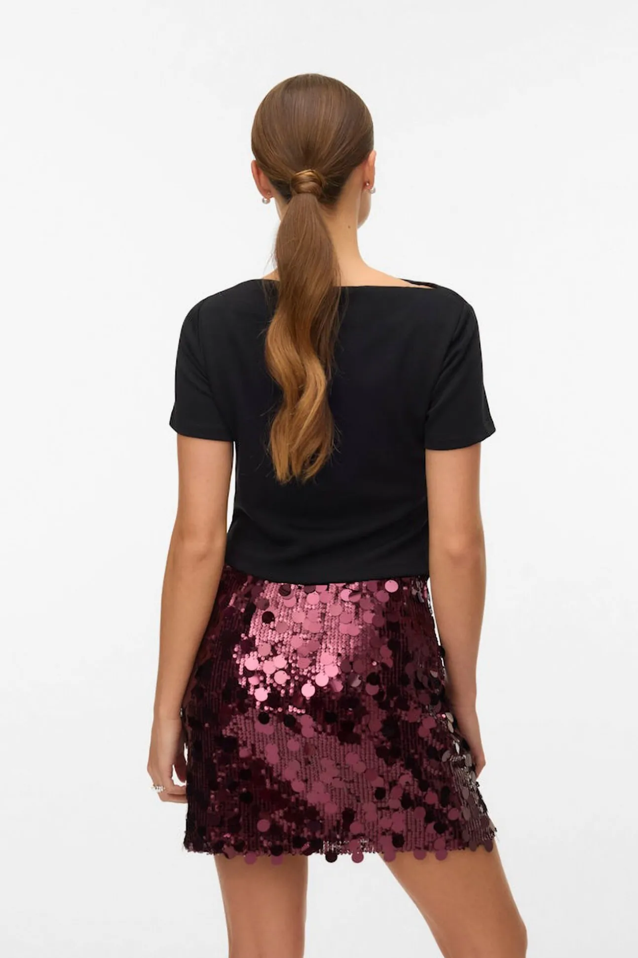 Top de mujer de manga corta asimétrico