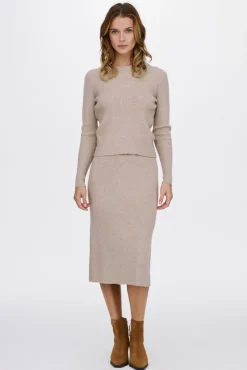 Top de punto canalé