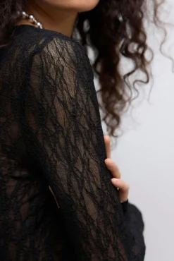 Top encaje manga larga