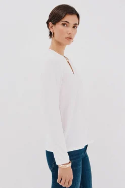 Top pieza dorada escote