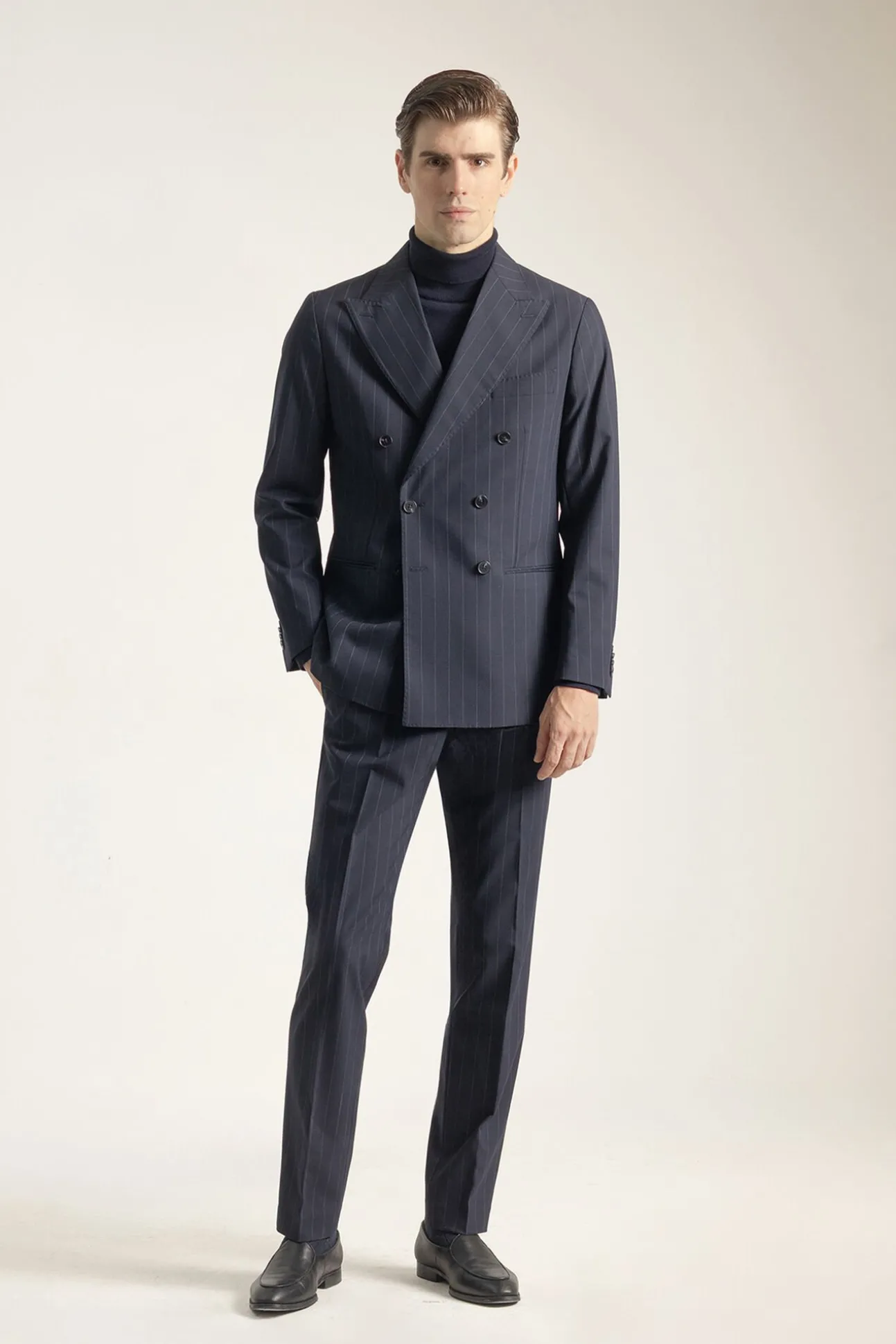 Traje cruzado raya diplomática marino