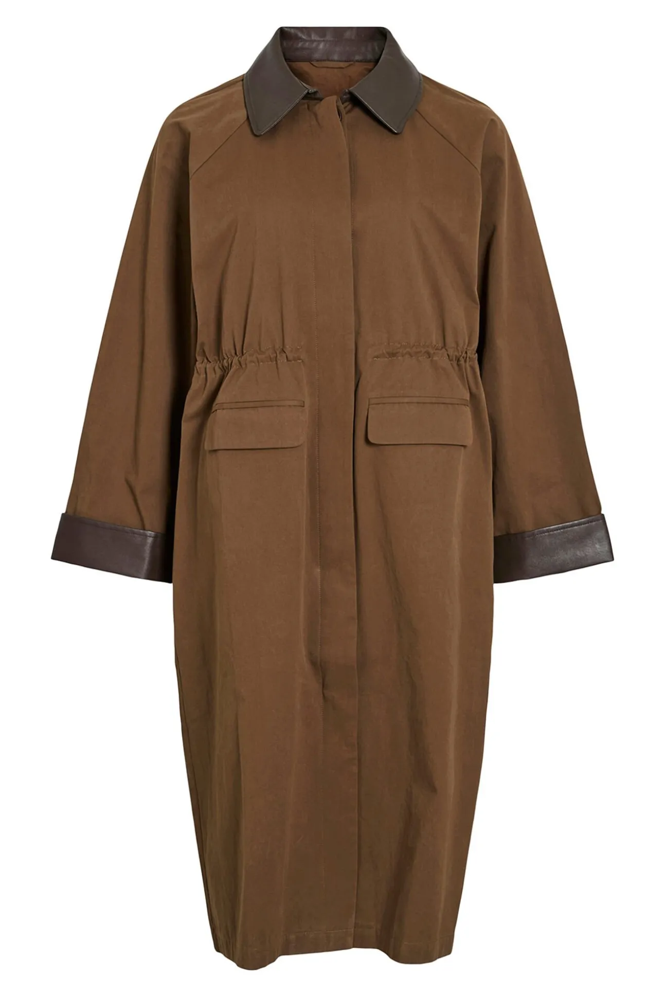 Trench largo con cuello y puños de polipiel