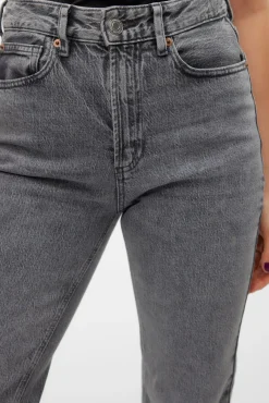 Vaquero recto tiro alto