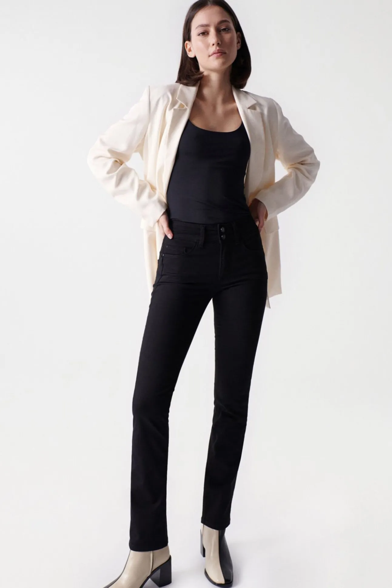 Vaqueros secret push in slim