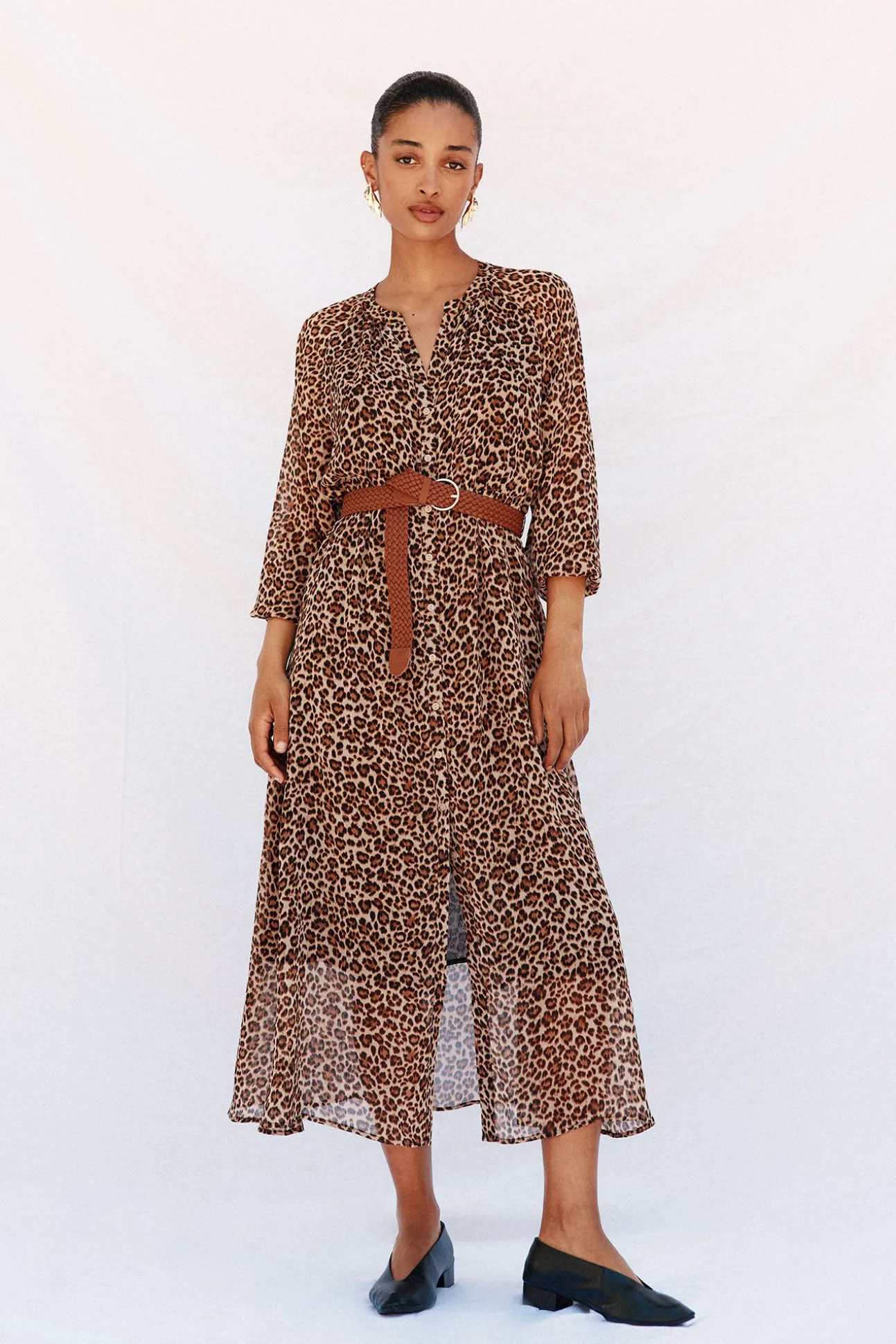 Vestido camisero estampado cinturón