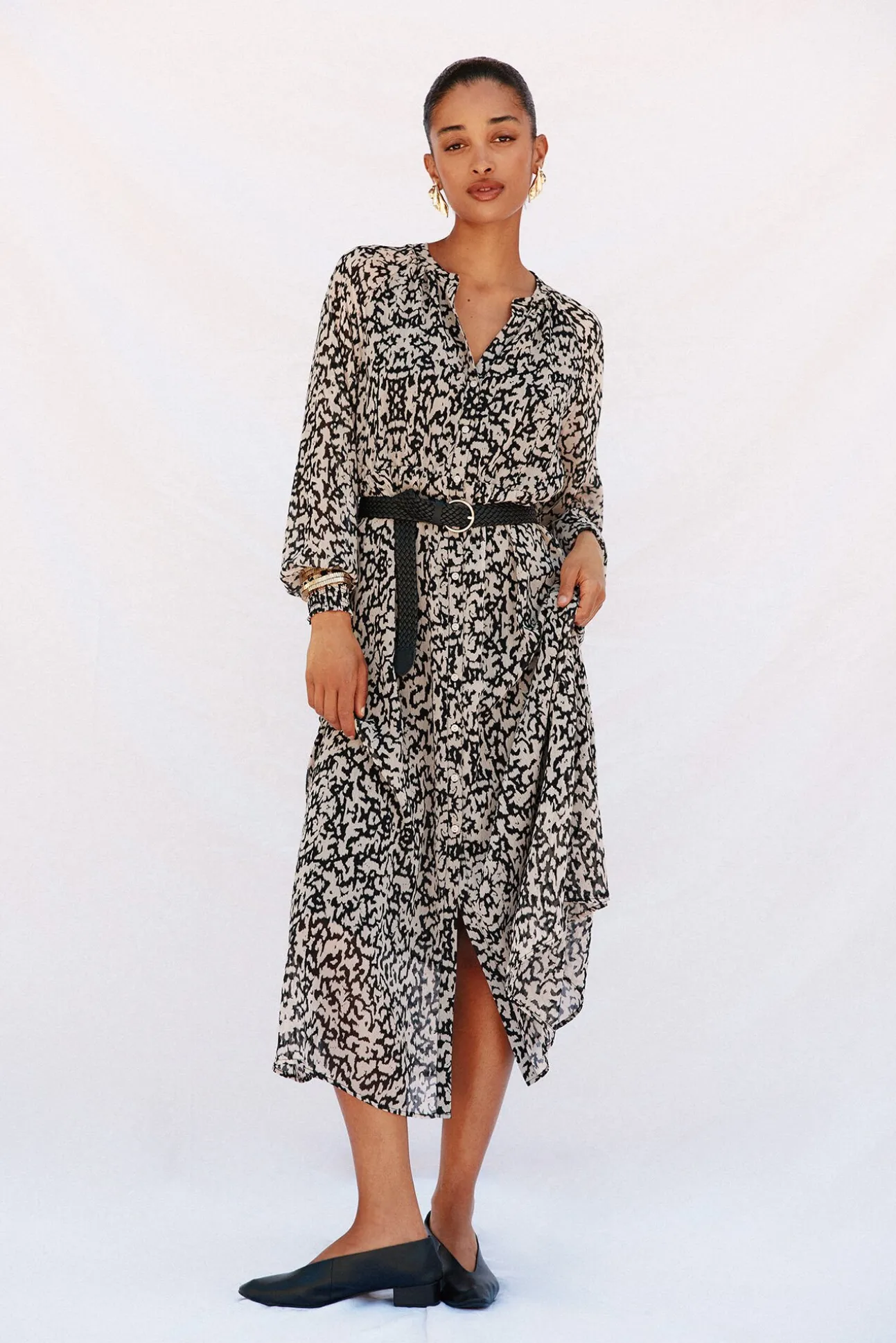 Vestido camisero estampado cinturón