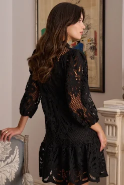 Vestido corto calado Emma