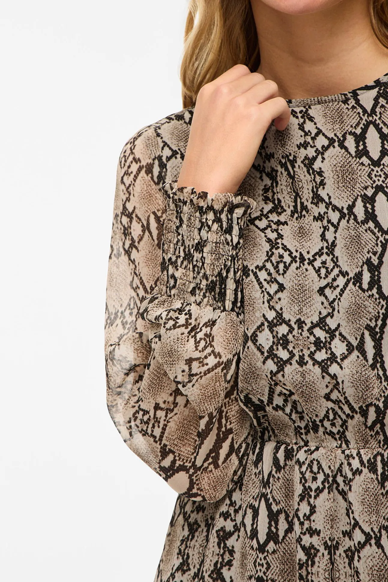 Vestido corto de gasa estampado de serpiente