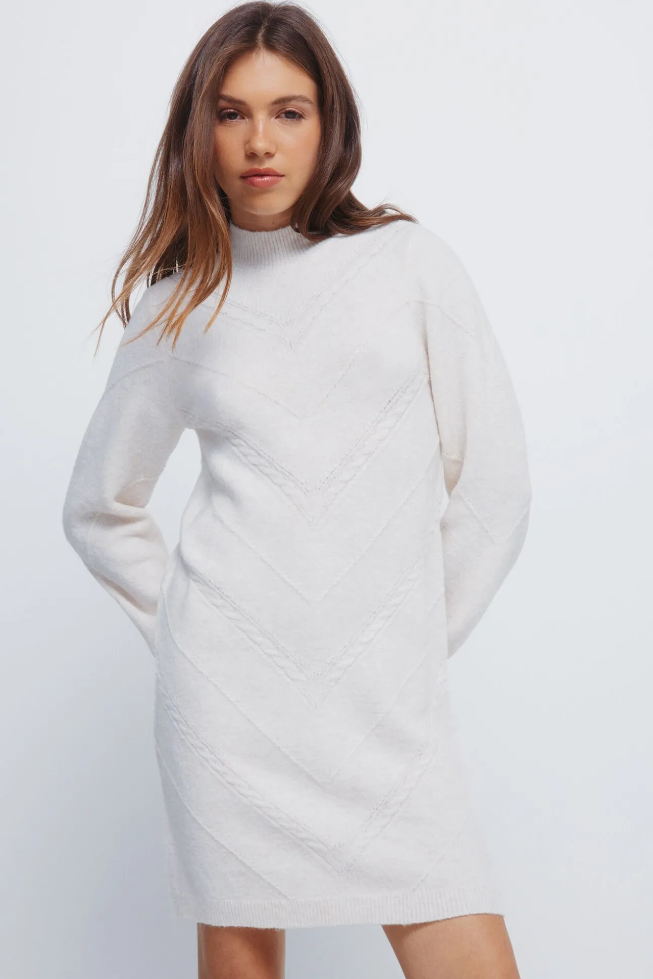 Vestido corto punto cable knit