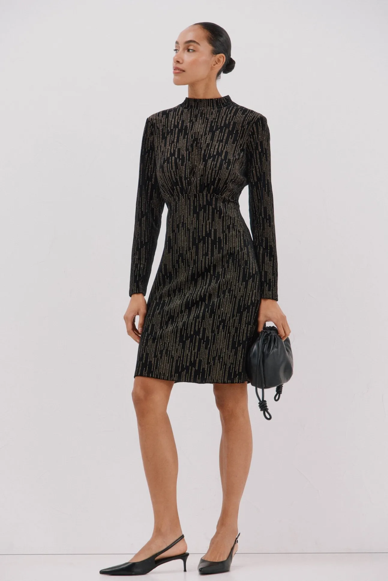 Vestido corto toques brillantes