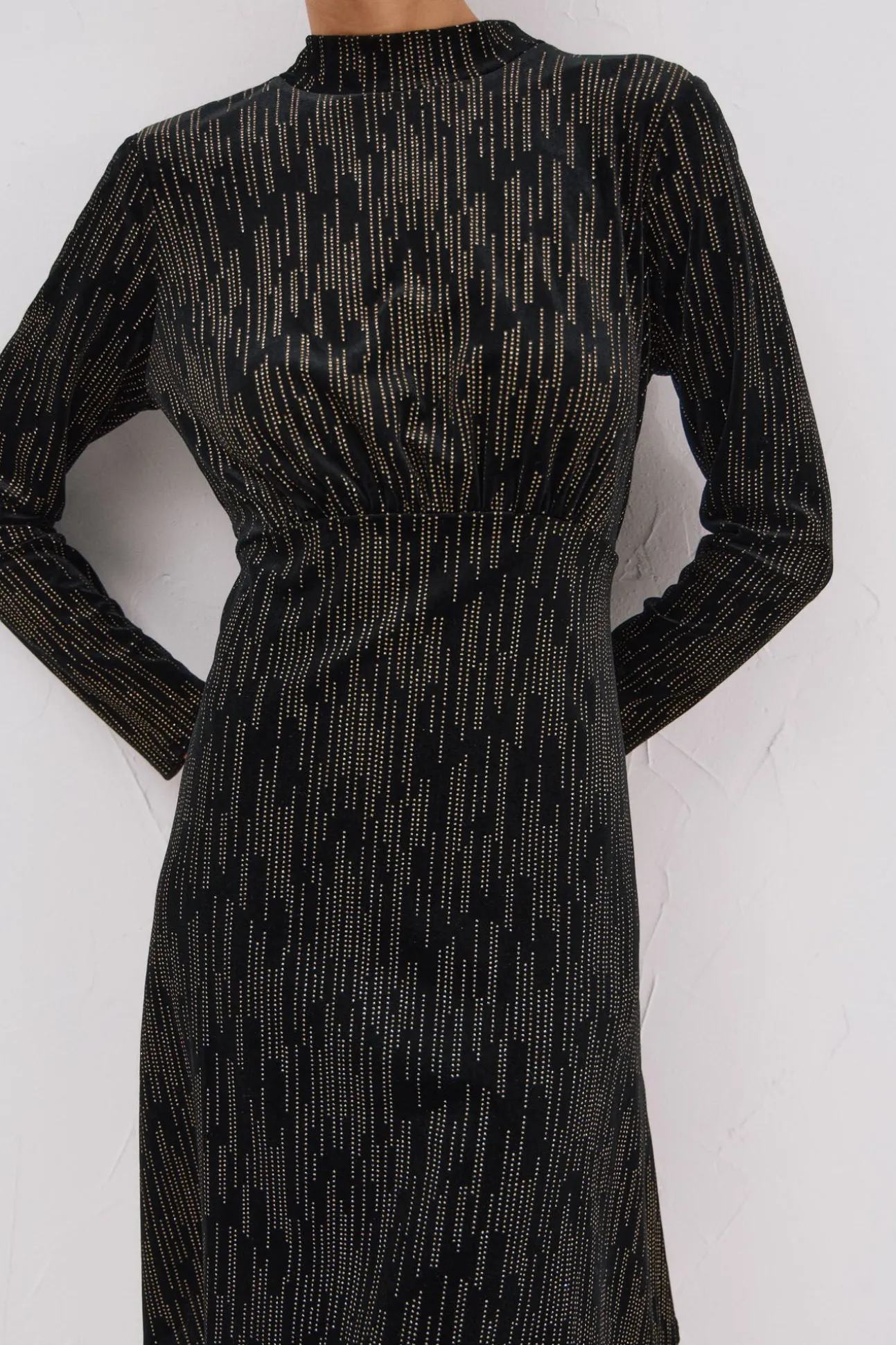 Vestido corto toques brillantes