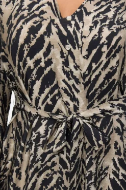 Vestido de manga larga cuello pico Curve