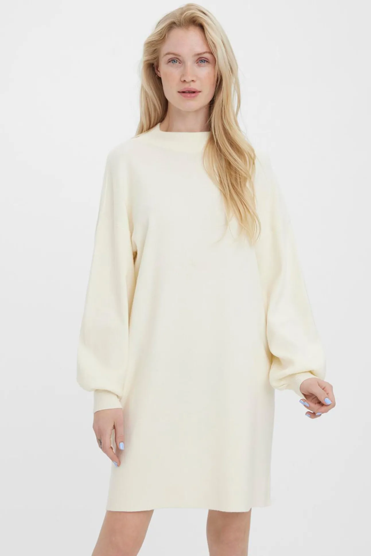 Vestido de punto corto manga larga