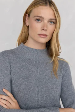 Vestido de punto costura central lana