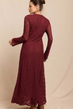 Vestido encaje manga larga