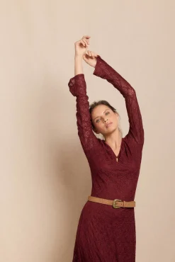 Vestido encaje manga larga