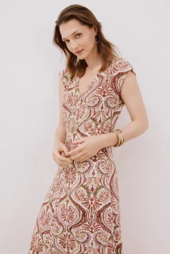 Vestido escote pico contraste