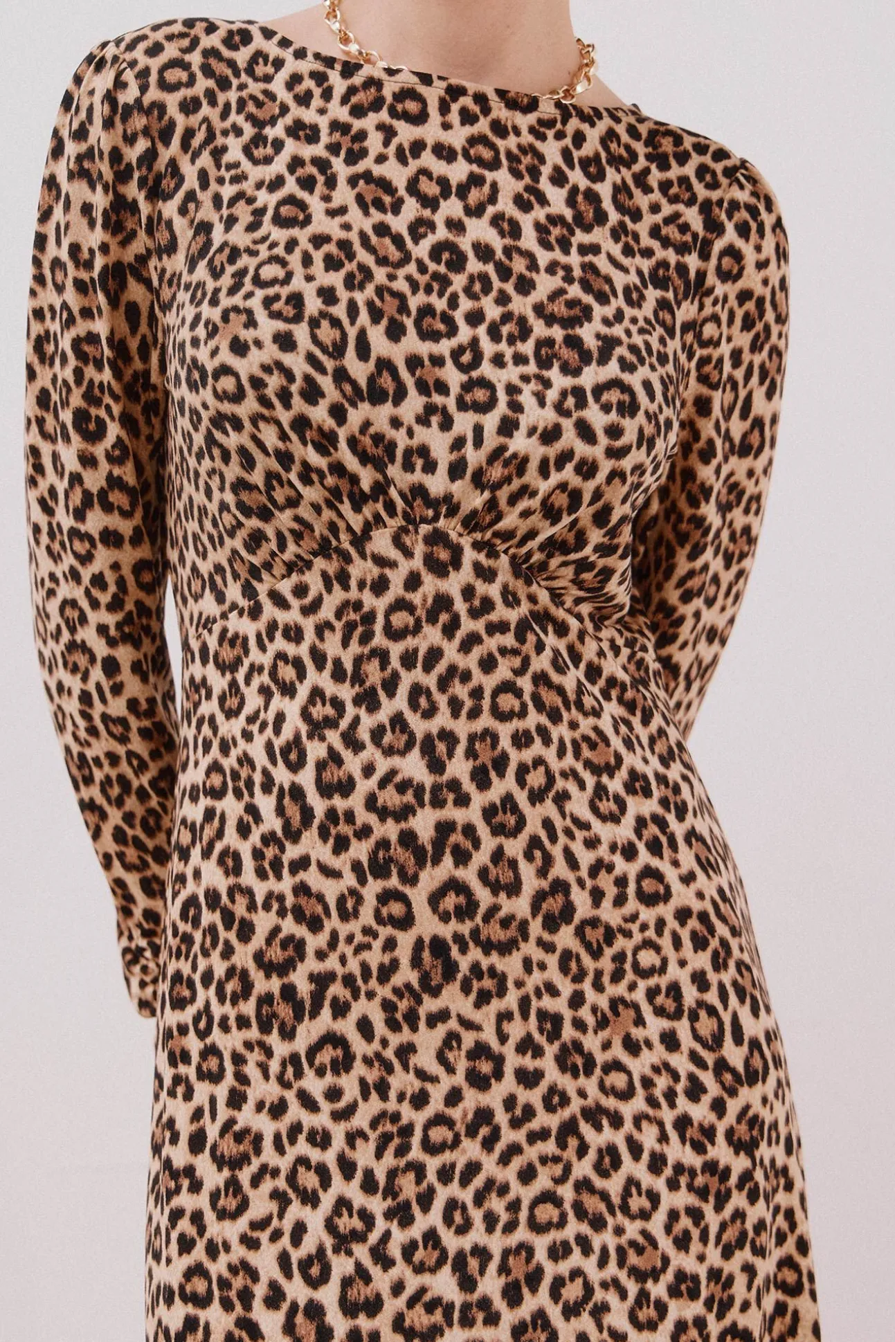 Vestido frunce pecho