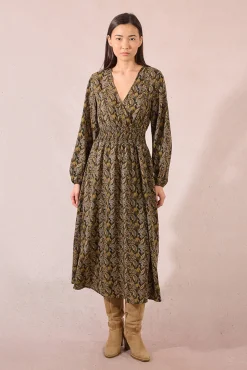 Vestido largo con estampado y pliegues