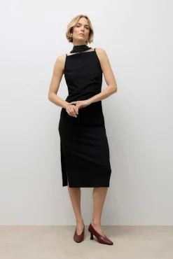 Vestido midi de tirantes