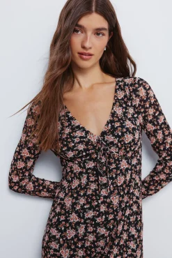 Vestido midi flores escote lazo