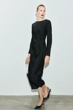 Vestido satinado nudo