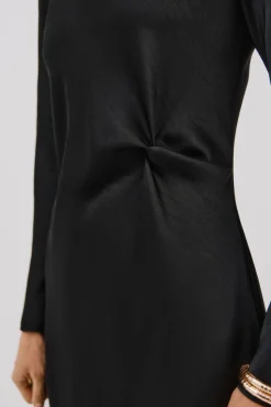 Vestido satinado nudo