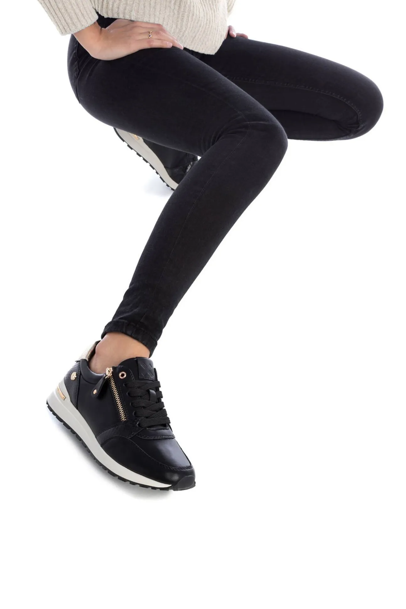 Zapatilla de mujer antideslizante