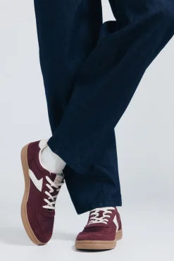 Zapatilla estilo retro