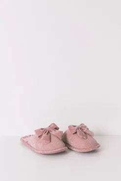Zapatillas cerradas chenilla rosa