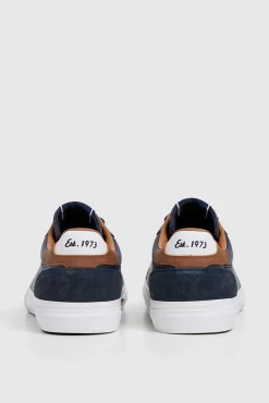 Zapatillas Clásicas Con Detalles En Ante