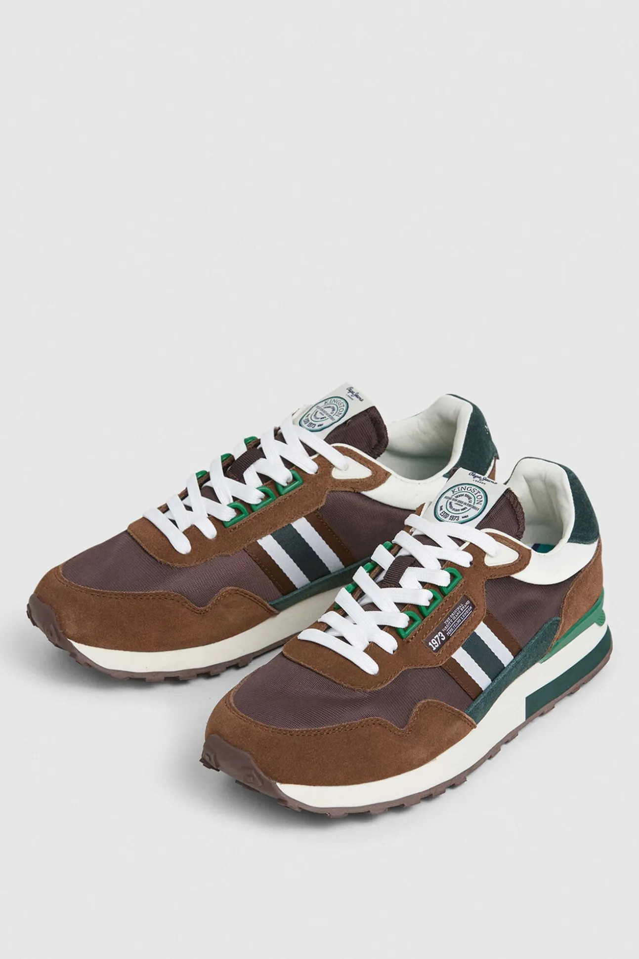 Zapatillas Running Con Detalles En Ante