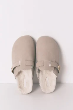 Zapatillas tipo zueco pelo gris