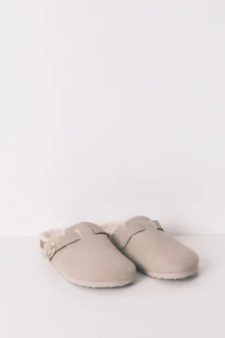 Zapatillas tipo zueco pelo gris