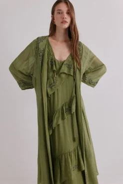 Zena. Kimono bordado